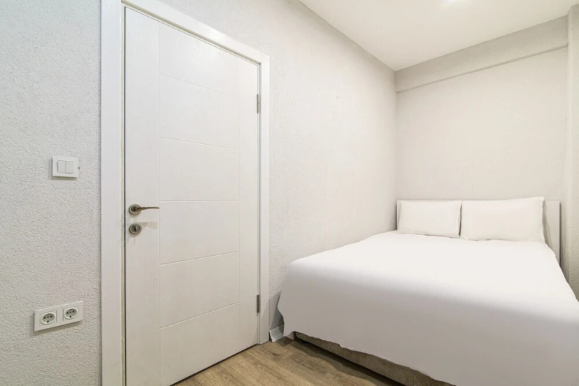Centrally Located Apartment With Backyard in Sisli — забронировать отель в Стамбуле