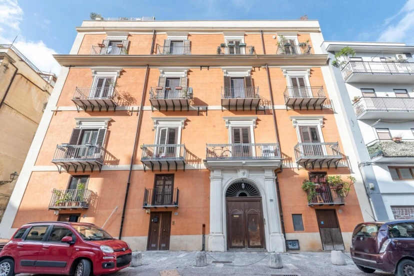 Candelai Apartment With Terrace — отель в Палермо, Италия