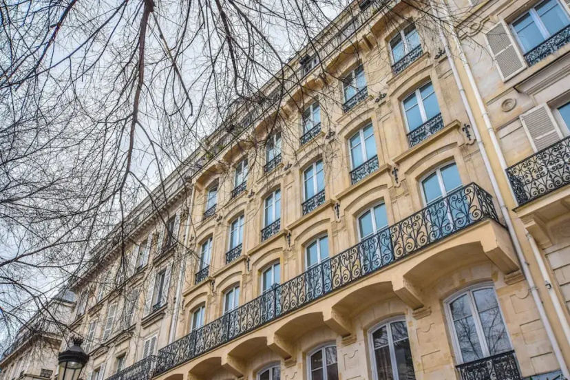 Elegant Apartment - 3br/8p - Gare de L'est — отель с удобным расположением в Париже