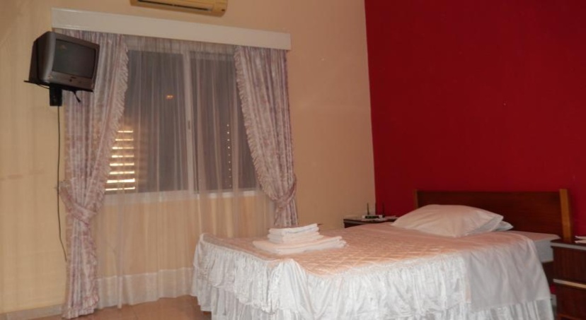 Nikis House Apartment — отель в Лимассол, Кипр