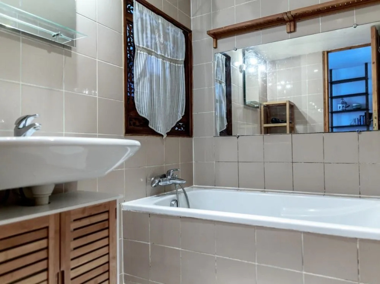 Цены на Montmartre Apartments Chagall в Париже