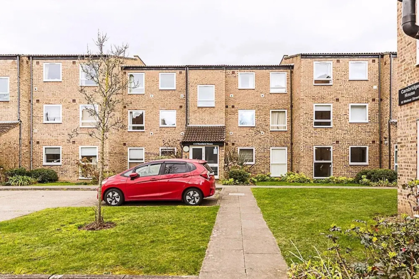Bright 2-bed Home Near Putney Riverside — комфортный отель в Лондоне