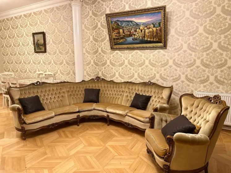 4 ROOM SUITE lN TBILISI CITY — отель с удобствами в Тбилиси