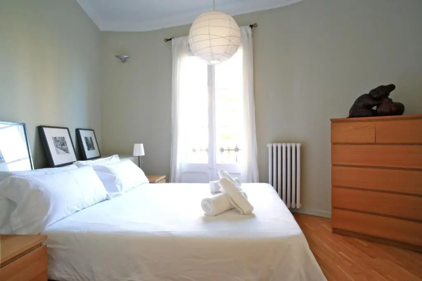 BarcelonaForRent Plaza Sagrada Familia — отель в Барселоне, Испания