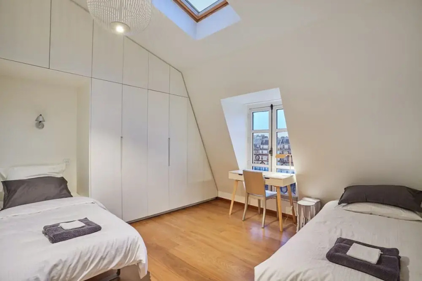 Цены на Sublime Apartment Center of Paris le Marais в Париже