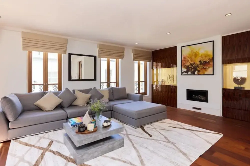 The Radnor Mews Residence Stylish 3bdr Mews House — отель с удобным расположением в Лондоне