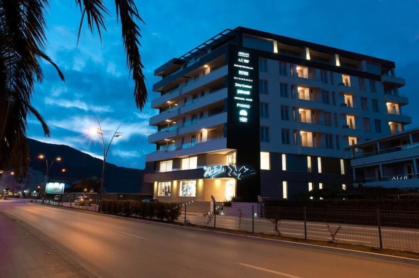 Sky View Luxury Apartments — забронировать отель в Будва