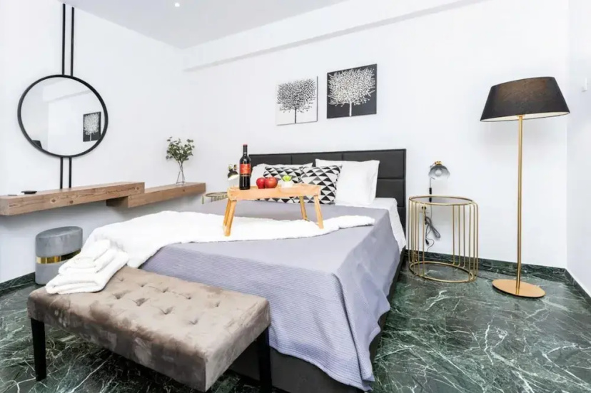 Cool Apartment - At016 — отель с удобным расположением в Афины