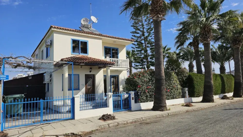 21 PYL - Stay Ocean Breeze Villa 2 — отель в Ларнака, Кипр