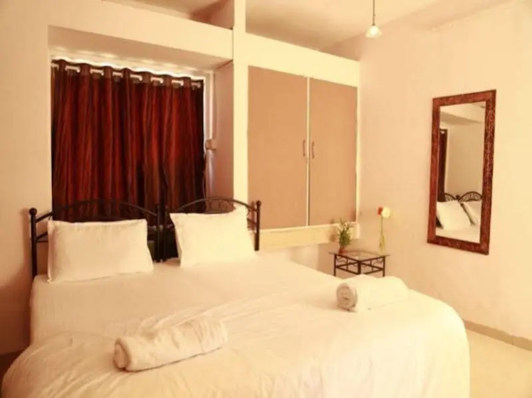 Juhu Service Apartments 2 — отель в Мумбаи, Индия