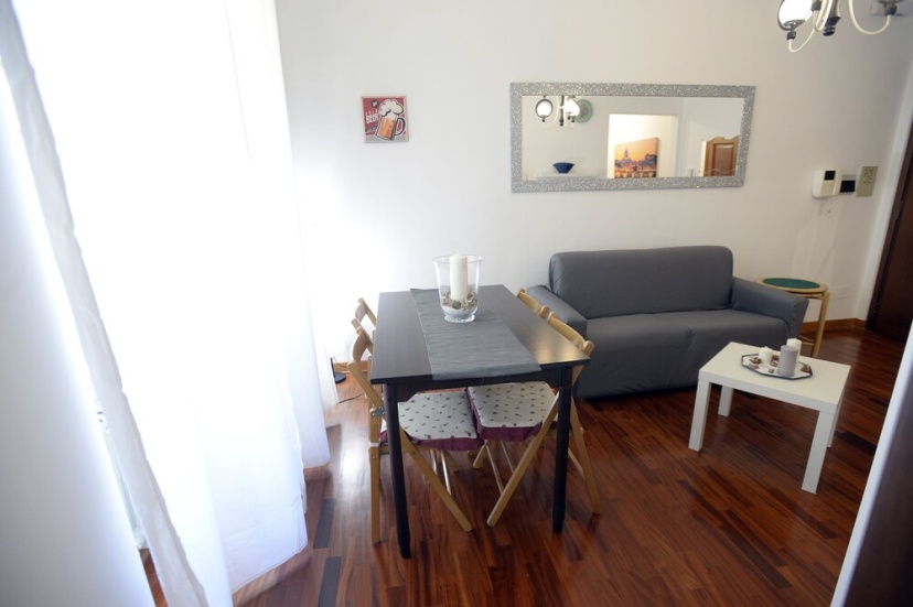 TriDomus Apartment - Mecenate 77 — забронировать отель в Риме