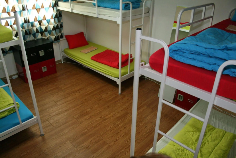 Цены на Zzzip Guest House - Hostel в Сеул