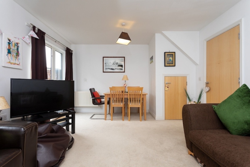 2 Bedroom Apartment in Greenwich — забронировать отель в Лондоне