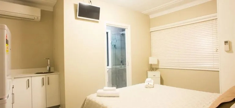 Amaaze Airport Apartments — отзывы гостей и цены