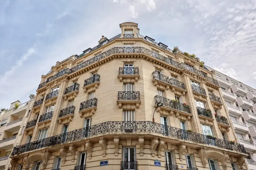 Superb Invalide Apartment Near Eiffel Tower — отель в Париже, Франция