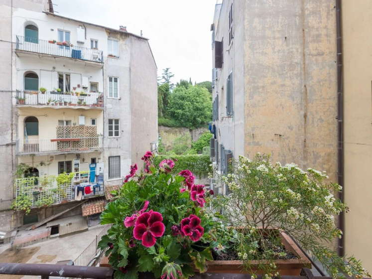 RSH Colosseo Enchanting Apartment — отель с удобным расположением в Риме