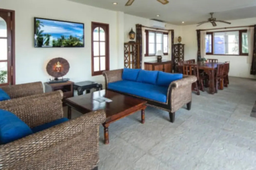 4 Bedroom Pool Villa Near Samrong Beach — комфортный отель в Кохе