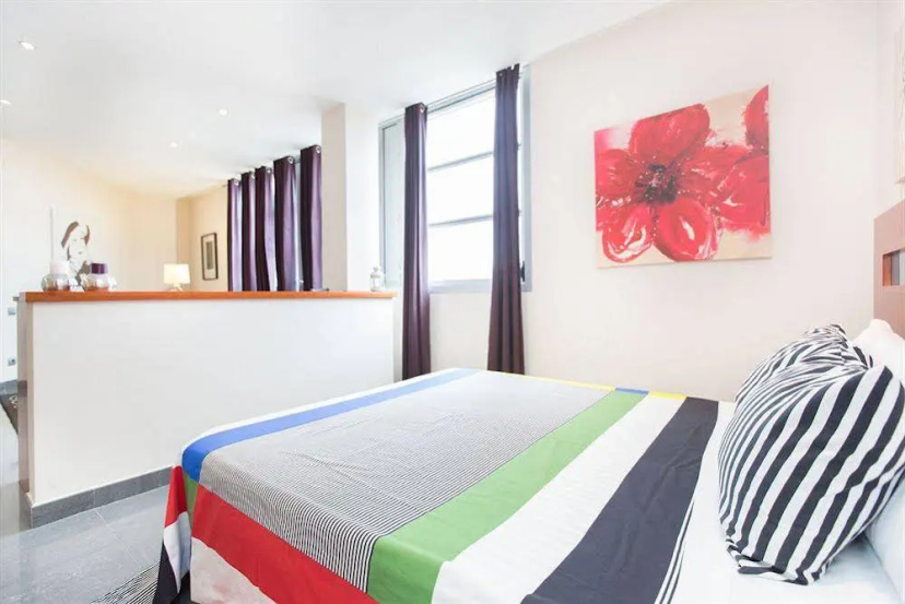 AinB Universitat Apartments — забронировать отель в Барселоне