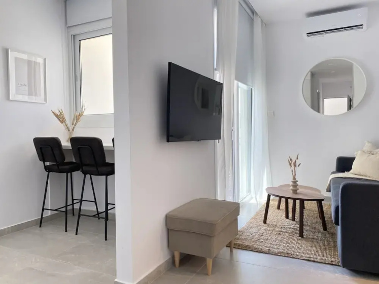 Limnaria 121: Luxury Ivy Flat — комфортный отель в Пафос