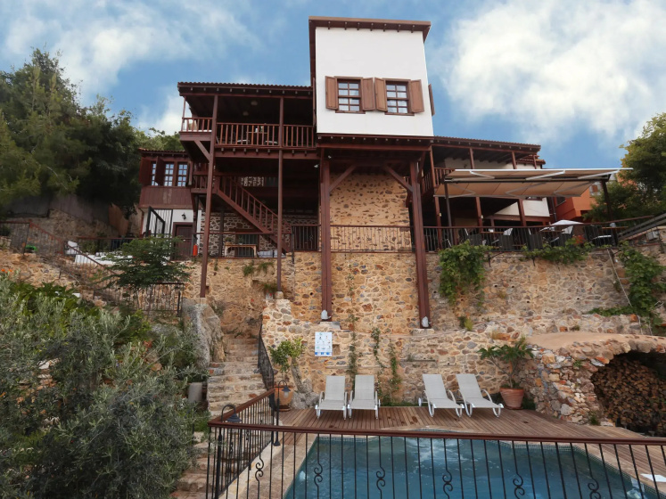 Сравните цены на Hotel Villa Turka в Аланье