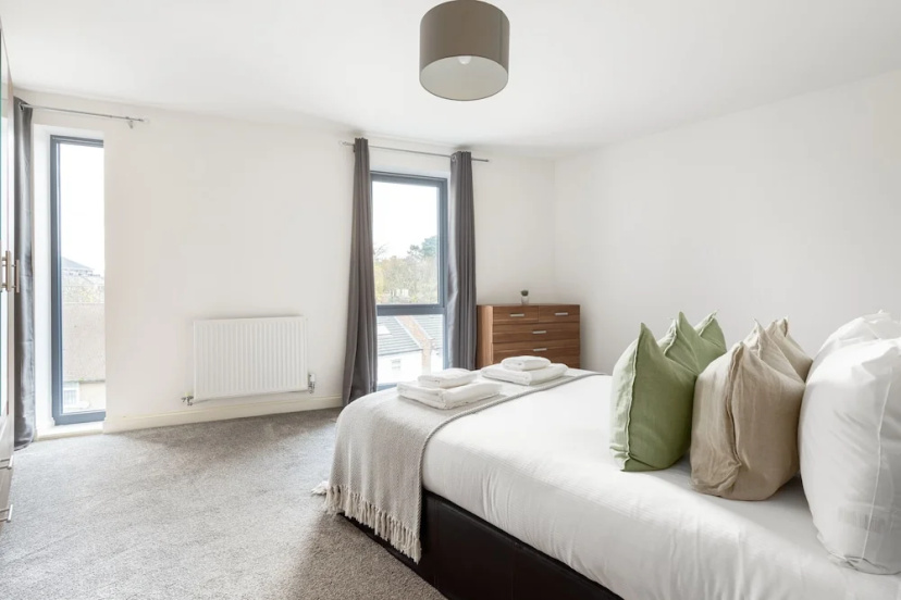 Premium 2 Bed Flat near Colindale Station — комфортный отель в Лондоне