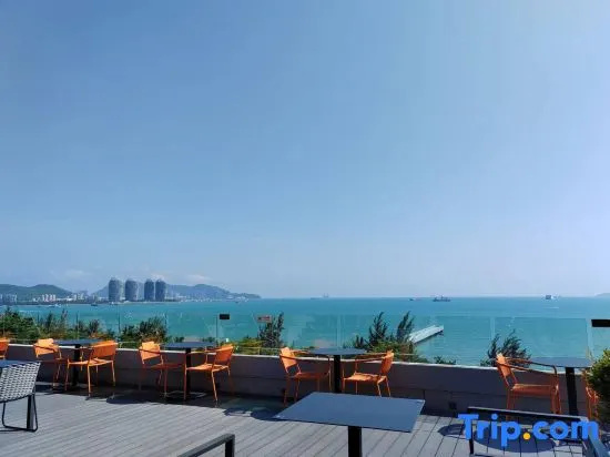 Herton Hotel 4 — отель в Санье, Китай