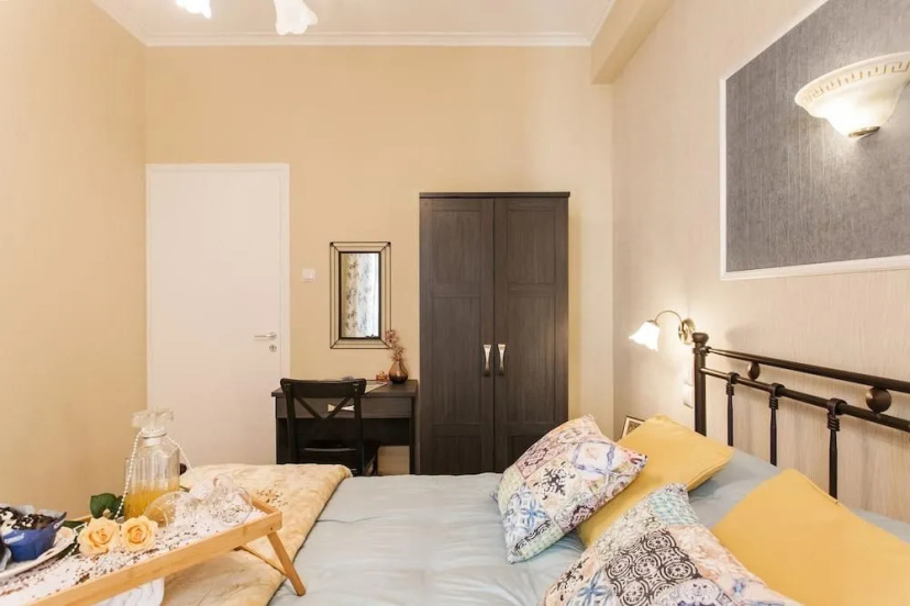 Central Apartment near Acropolis — отель с удобствами в Афины