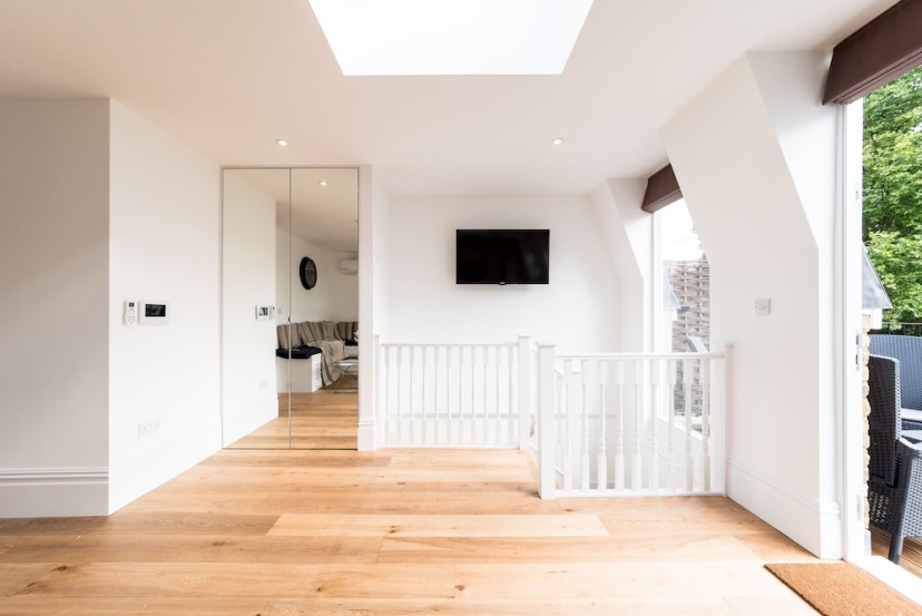 Pet-friendly Fulham Broadway Penthouse, Sw Balcony — отель с удобным расположением в Лондоне