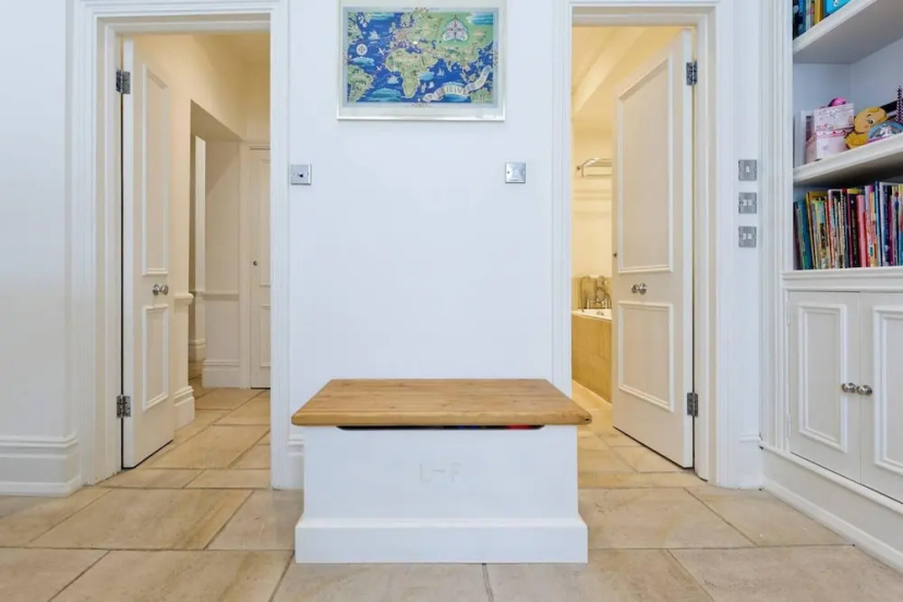 Stunning 2-bed Chelsea Apt — комфортный отель в Лондоне