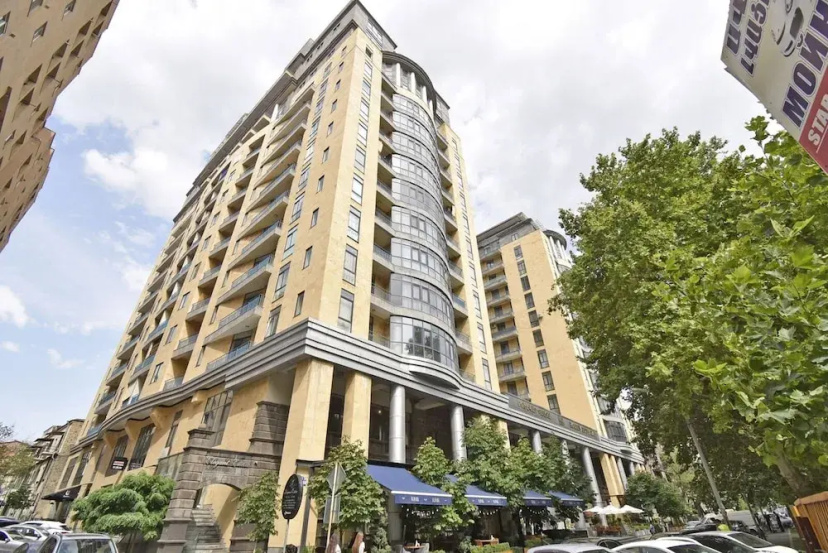Apartments by Luxe Group DI64 — комфортный отель в Ереван