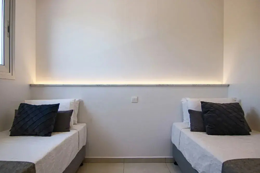 Phaedrus Living: Seaside Executive Flat Harbour 203 — забронировать отель в Пафос