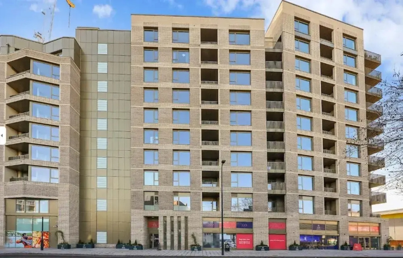 Designer Penthouse Panoramic Views London 2 Beds — комфортный отель в Лондоне