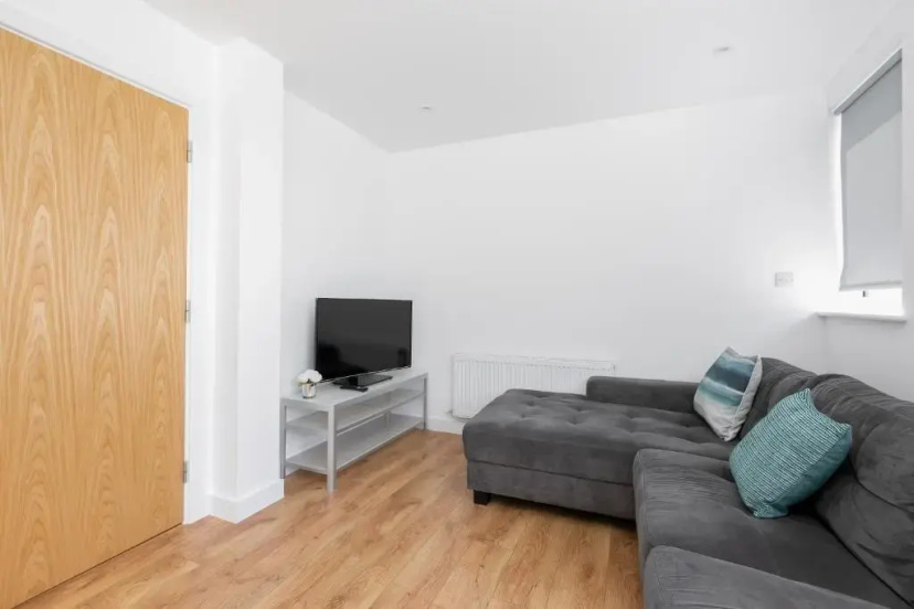 Skyvillion Tower Points - Tower Point Lovely apartment in Enfield London — забронировать отель в Лондоне