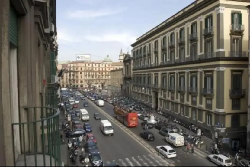 Napolit'amo Hotel Medina 3 — отель в Неаполе, Италия