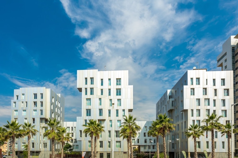 Urban Districs Apartments Rambla Suite & Pool — отель с удобным расположением в Барселоне