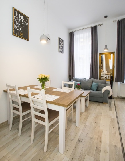 Wood and Light Apartment — отель с удобным расположением в Будапеште