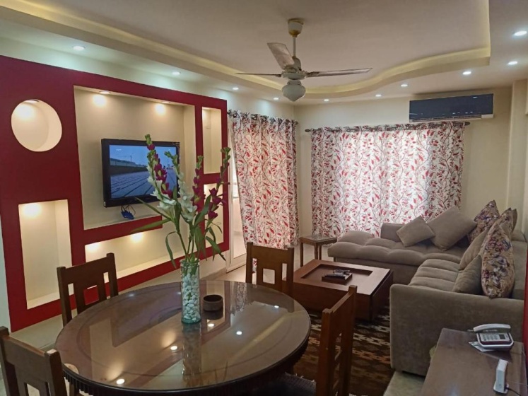Цены на City Square Apartment - Gate 3 - Free Wifi & Parking в Александрии