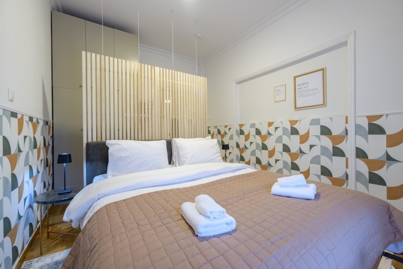 Цены на Fully Renovated Flat in Prime Location в Афины