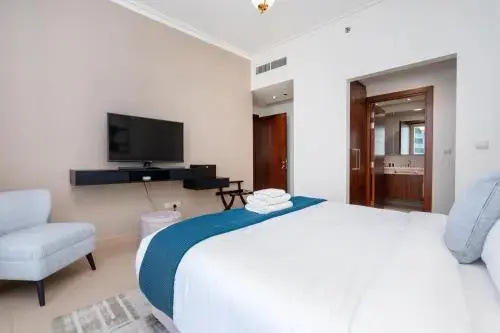Vacay Lettings - Burj Vista high floor Burj Khalifa & Fountain view — отель с удобным расположением в Дубае