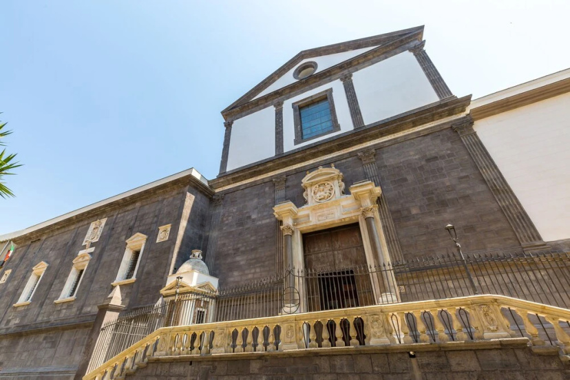 Tra Le Cupole Di Napoli By Wonderful Italy — отель в Неаполе, Италия