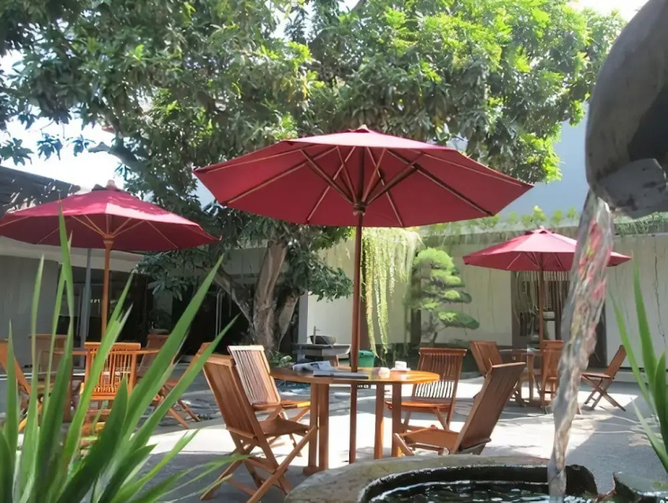 The Kanjeng Suites Kuta Galeria - Bali — отзывы гостей и цены