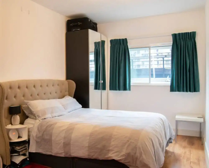 Modern 1 Bedroom Apartment by Battersea Power Station — отель с удобствами в Лондоне
