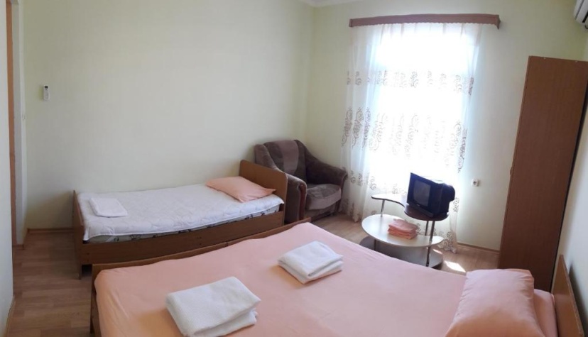 Guest House on Ardzinba 215 — отель в Гагра, Абхазия
