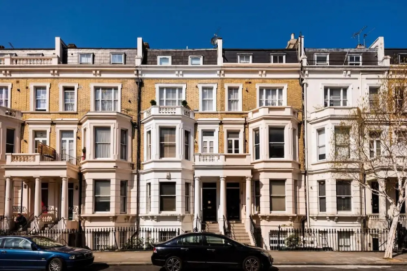 Bright and Modern Earls Court Gem — отель с удобствами в Лондоне