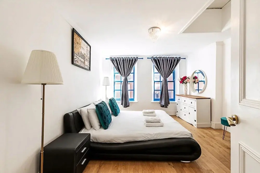 Spacious 4-bed House Near Liverpool St 2 — отель в Лондоне, Соединенное Королевство