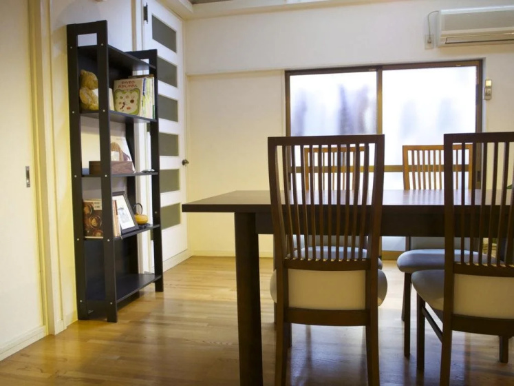 Guesthouse Ten-roku - Female Only (только для женщин) — отель с удобствами в Осаке