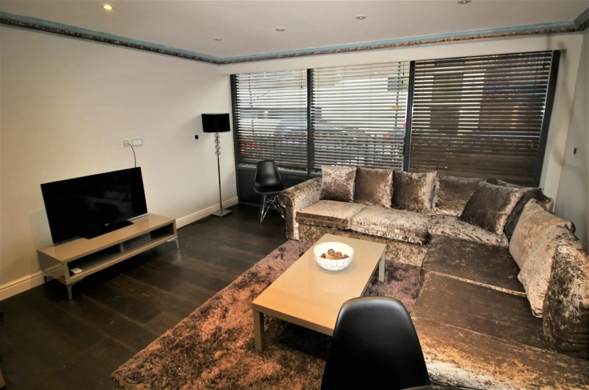 Apartment in Kensington Olympia — забронировать отель в Лондоне