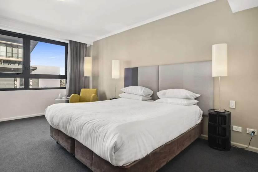 Bright Studio With Pool Access in Parramatta — отзывы гостей и цены