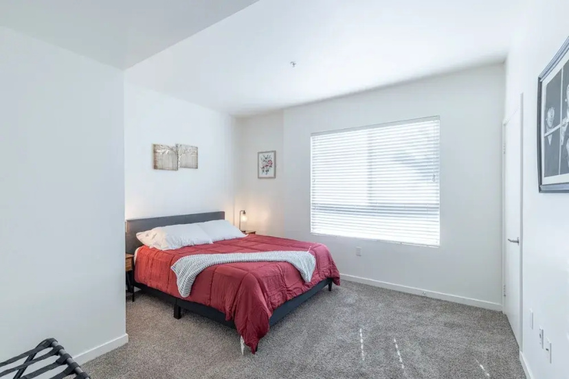 Modern 2br Apartment On Gordon St Hollywood 2 Bedroom Apts by RedAwning — отель с удобным расположением в Лос-Анджелесе