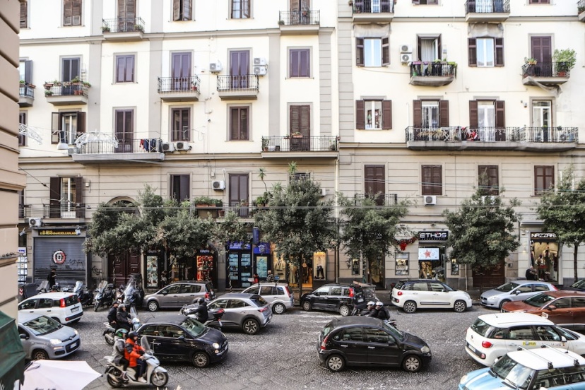 MiraNaples Apartments by Wonderful Italy — забронировать отель в Неаполе